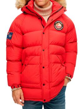 Parka Superdry roja con parches