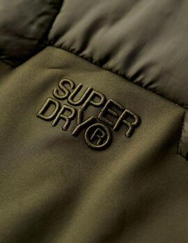 Chaqueta Superdry verde con mangas de sudadera