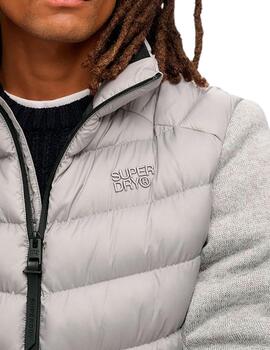 Cazadora Superdry de tela gris acolchada