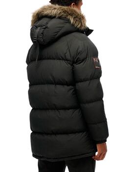 Parka Superdry negra con parches