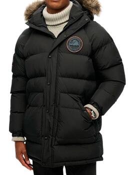 Parka Superdry negra con parches