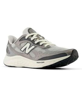 Zapatillas New Balance MARISTG4 grises