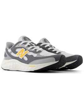 Zapatillas New Balance MARISTR4 grises